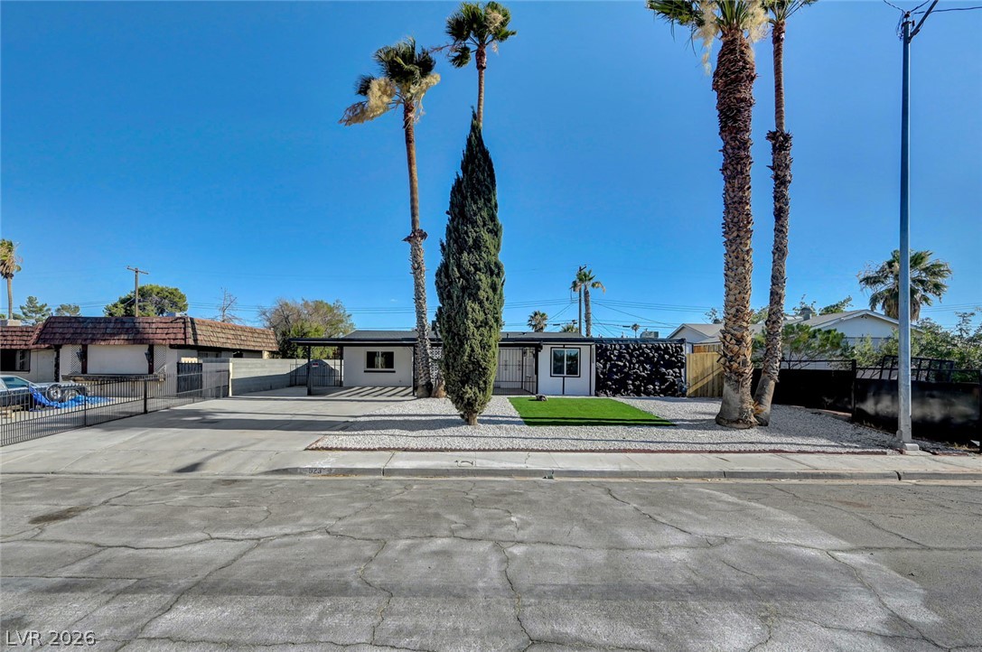 923 Laramore Drive Las Vegas NV 89119