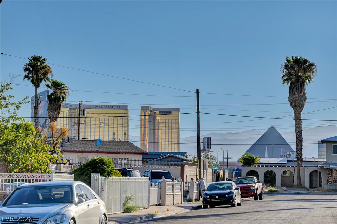 923 Laramore Drive Las Vegas NV 89119