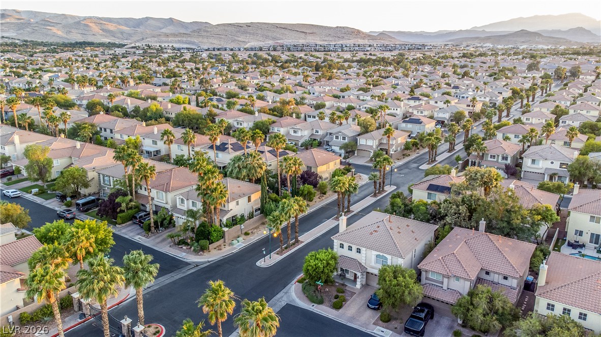 10902 Pentland Downs Street Las Vegas NV 89141