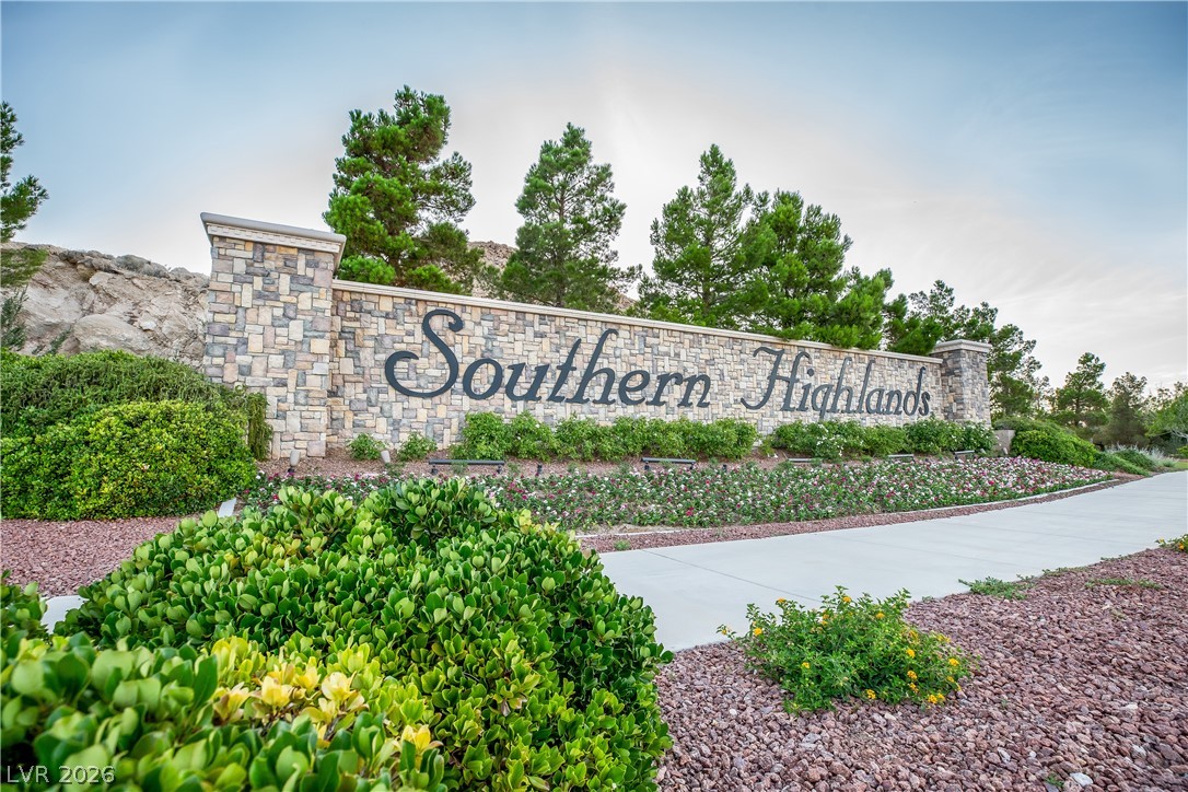 10902 Pentland Downs Street Las Vegas NV 89141