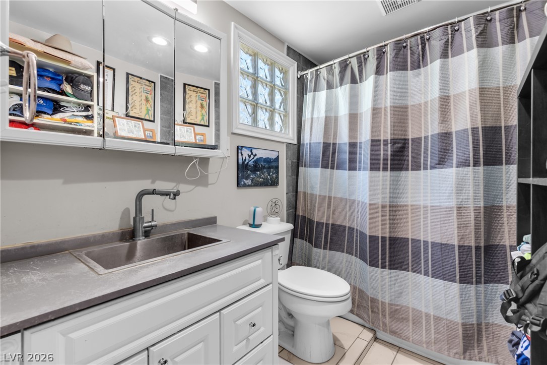 8370 Avery Street Las Vegas NV 89161