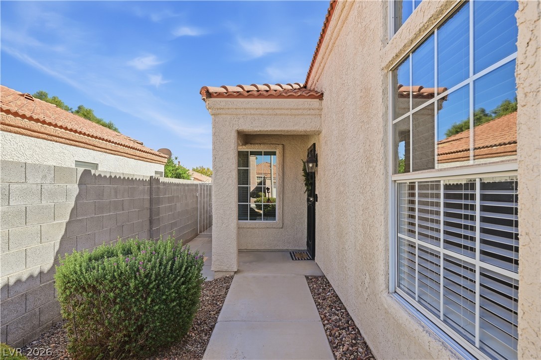 9817 Cross Creek Way Las Vegas NV 89117