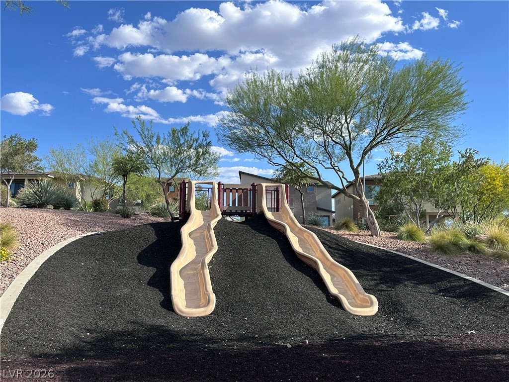 83 Summer Rhapsody Avenue Henderson NV 89015