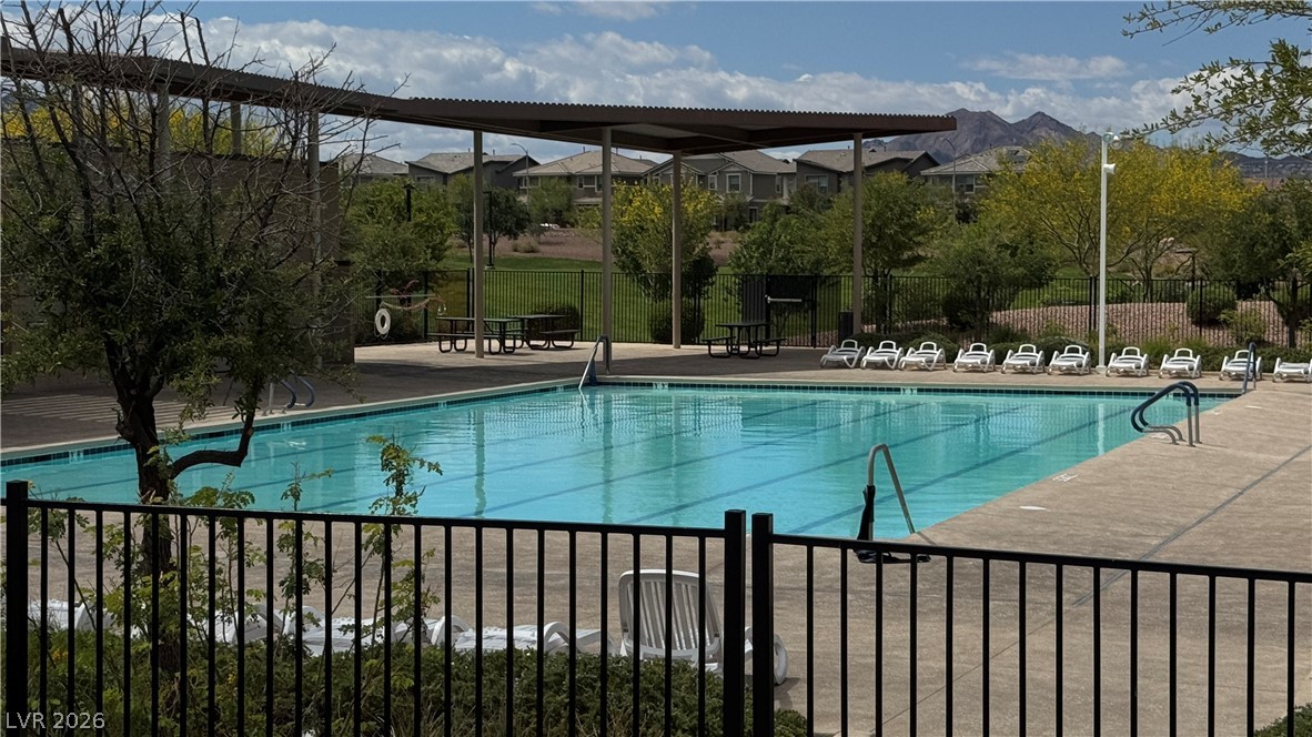 83 Summer Rhapsody Avenue Henderson NV 89015