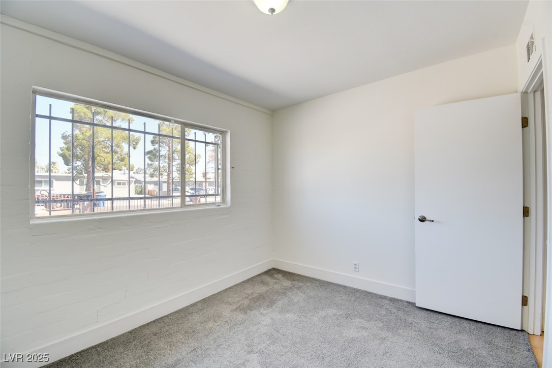 1405 Oakwood Avenue North Las Vegas NV 89030