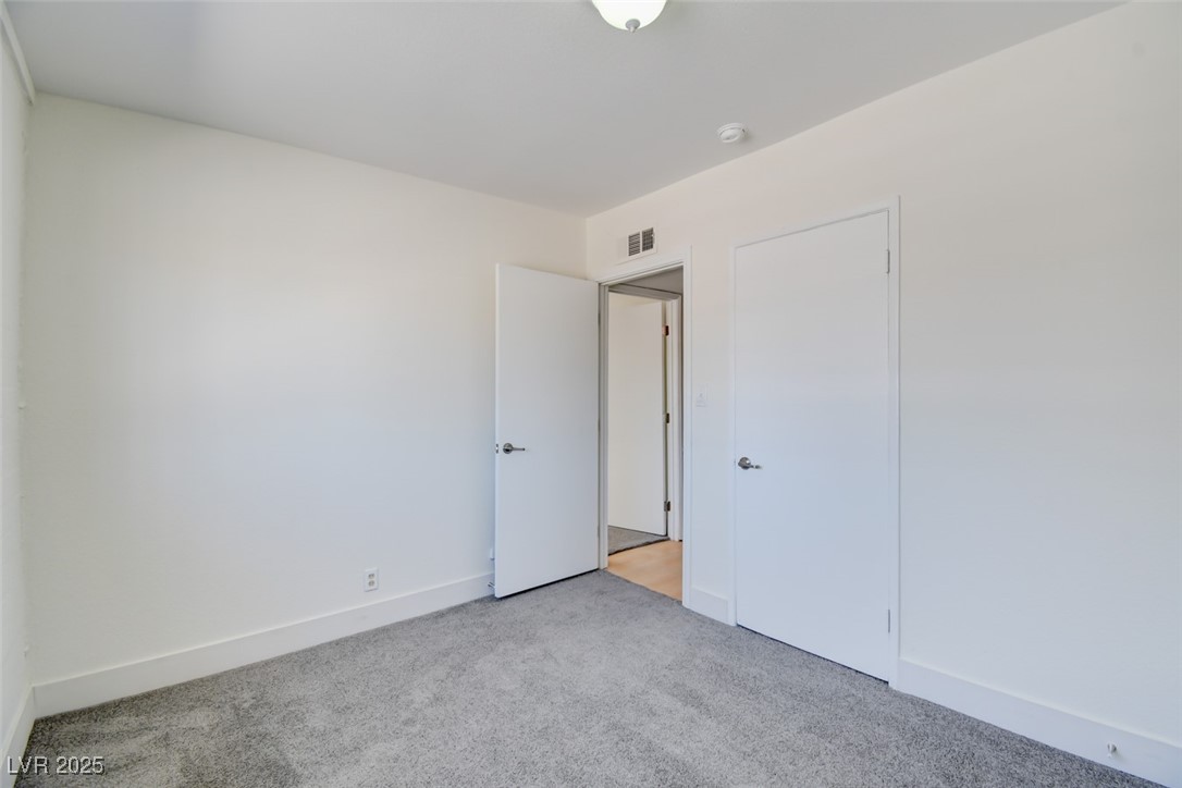 1405 Oakwood Avenue North Las Vegas NV 89030