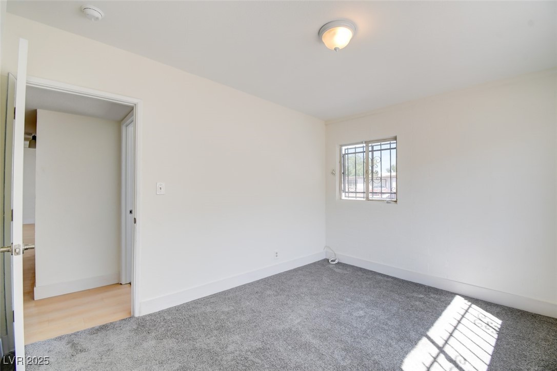 1405 Oakwood Avenue North Las Vegas NV 89030