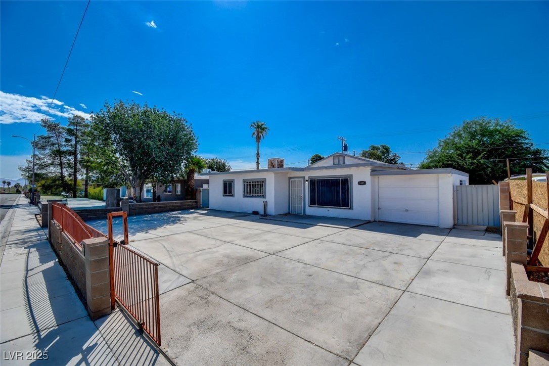 1405 Oakwood Avenue North Las Vegas NV 89030