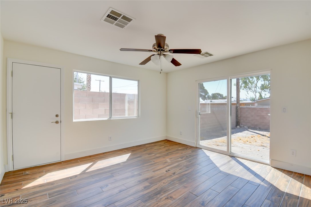 1405 Oakwood Avenue North Las Vegas NV 89030