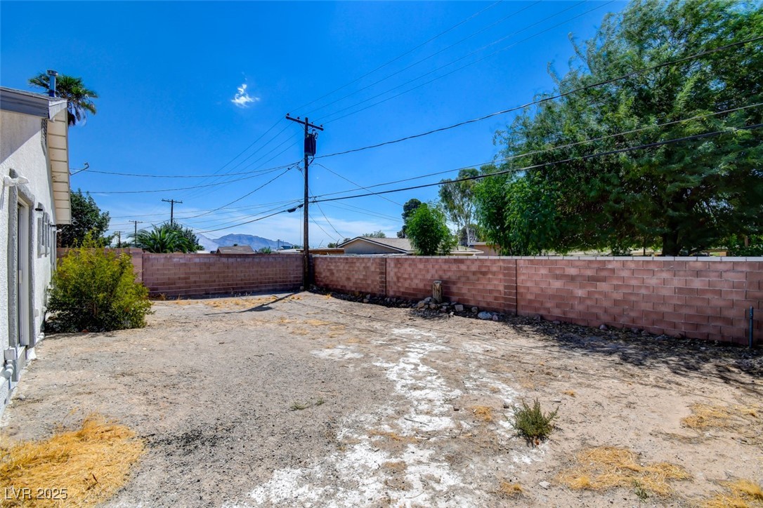 1405 Oakwood Avenue North Las Vegas NV 89030