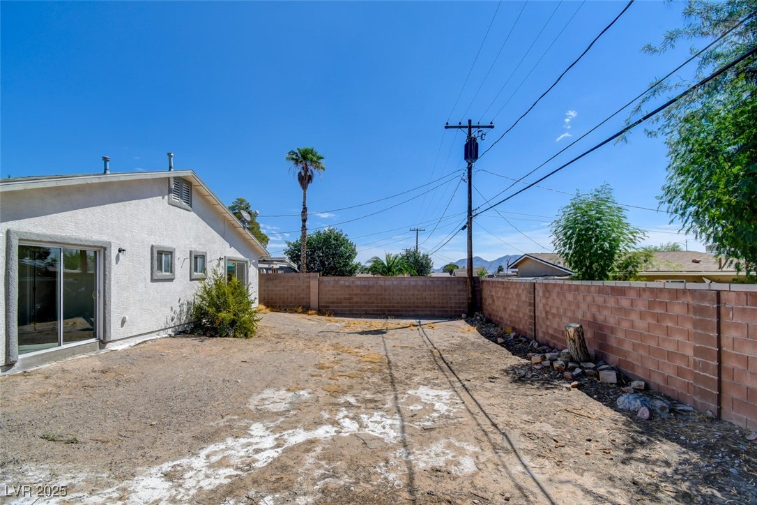 1405 Oakwood Avenue North Las Vegas NV 89030