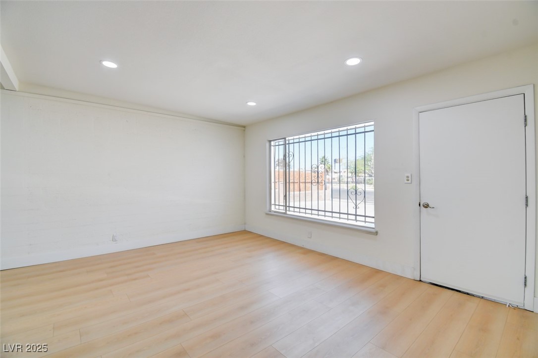 1405 Oakwood Avenue North Las Vegas NV 89030