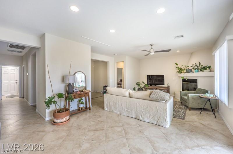 8213 Bay Dunes Street Las Vegas NV 89131