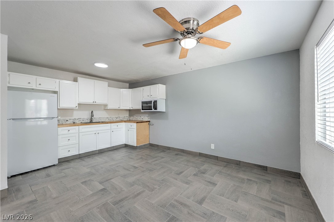809 East Cartier Avenue E North Las Vegas NV 89030
