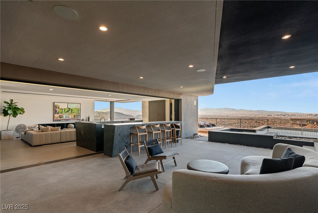 4 Horseshoe Rock Court Henderson NV 89012
