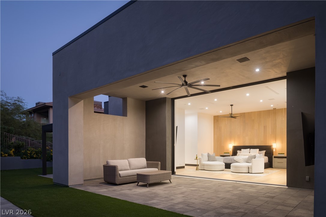 38 Skybird Court Las Vegas NV 89135