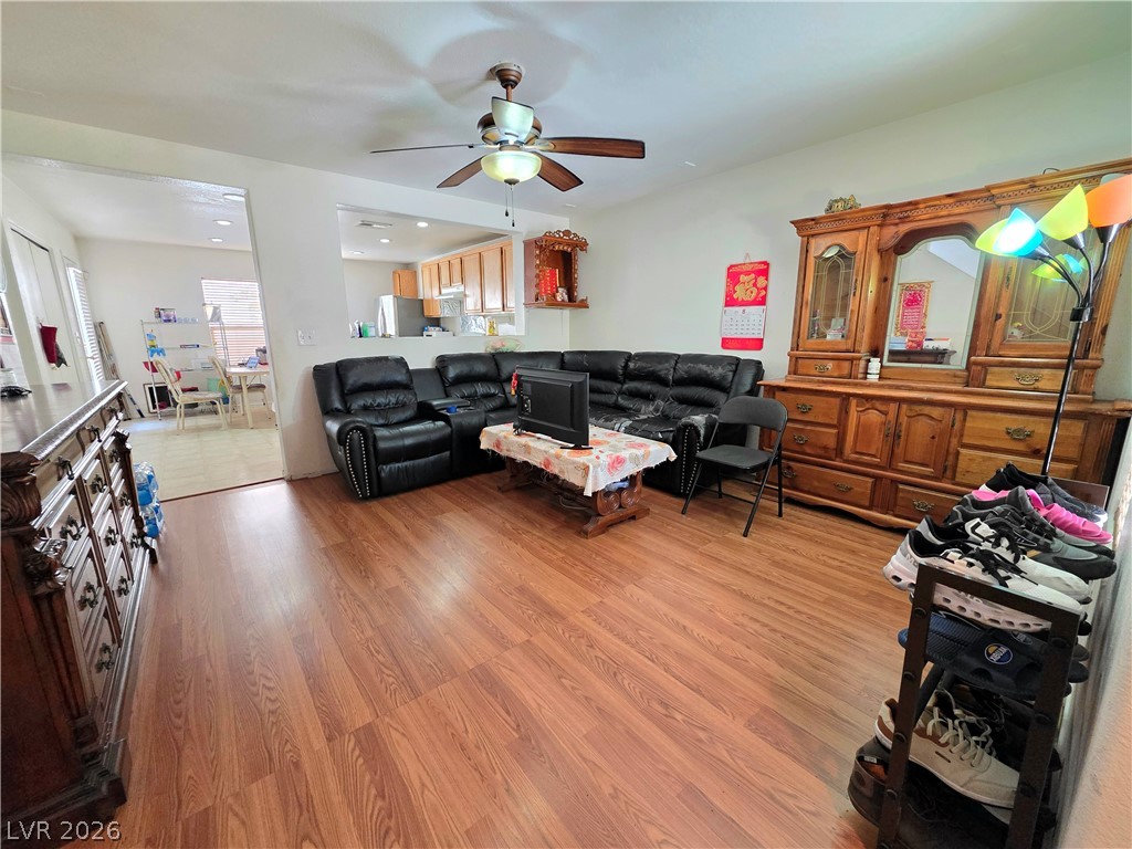 4937 Secret Rock Street Las Vegas NV 89122