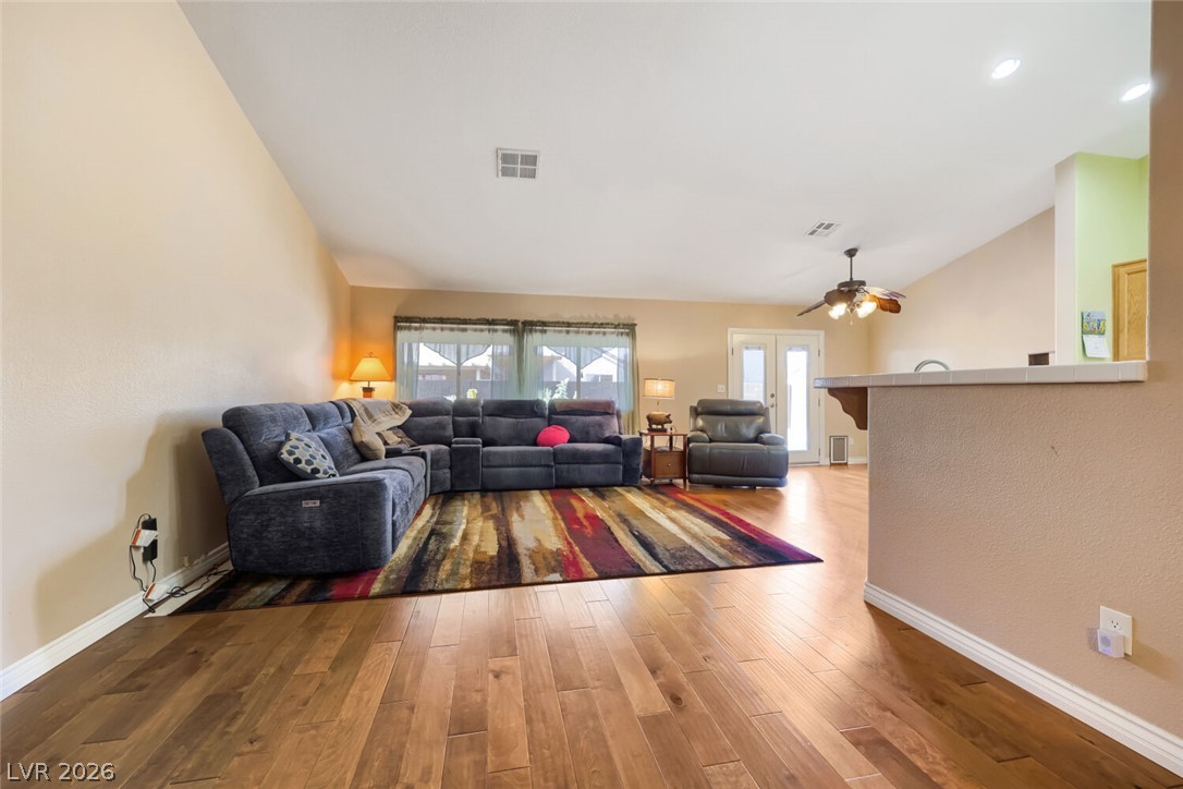 2402 White Sails Court North Las Vegas NV 89031