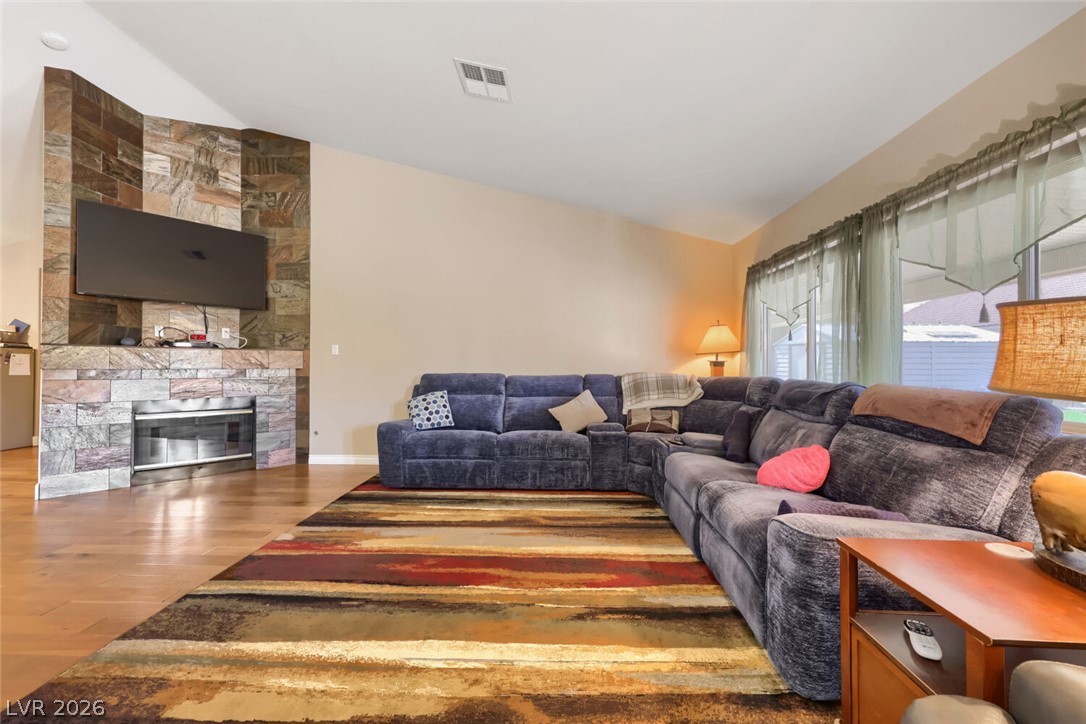 2402 White Sails Court North Las Vegas NV 89031
