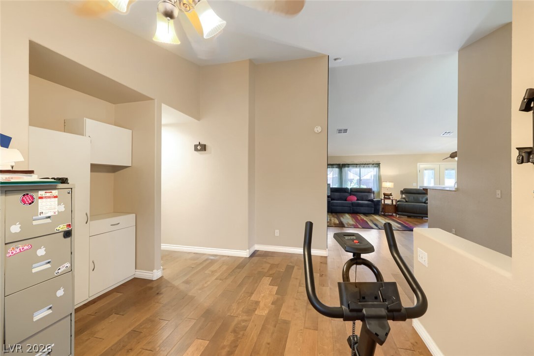 2402 White Sails Court North Las Vegas NV 89031