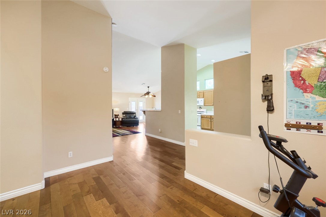 2402 White Sails Court North Las Vegas NV 89031