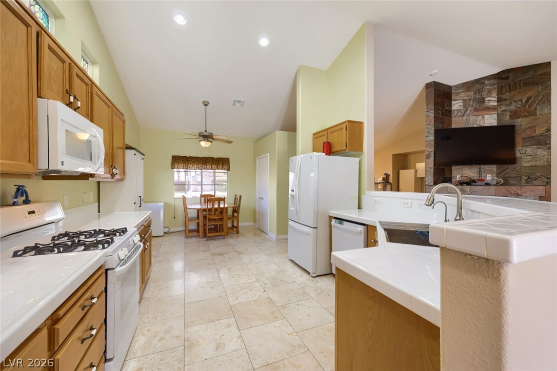 2402 White Sails Court North Las Vegas NV 89031