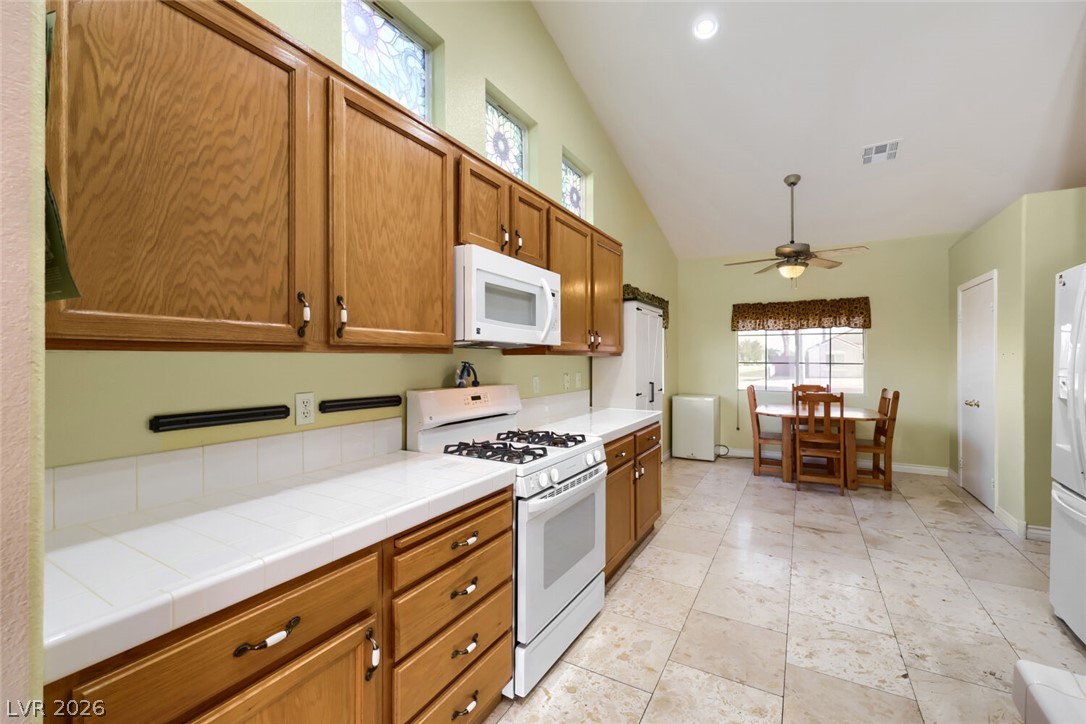 2402 White Sails Court North Las Vegas NV 89031