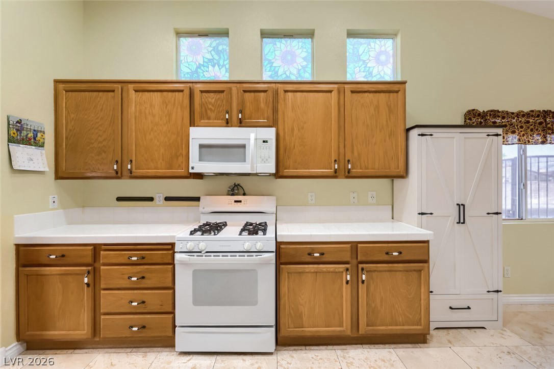 2402 White Sails Court North Las Vegas NV 89031