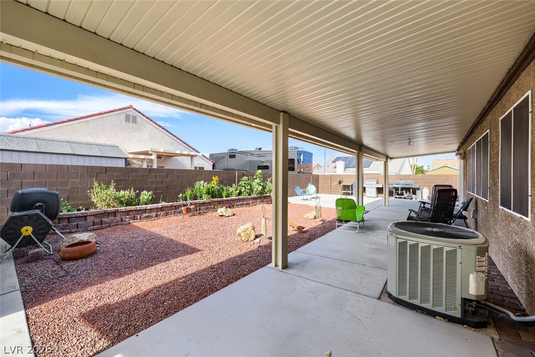 2402 White Sails Court North Las Vegas NV 89031