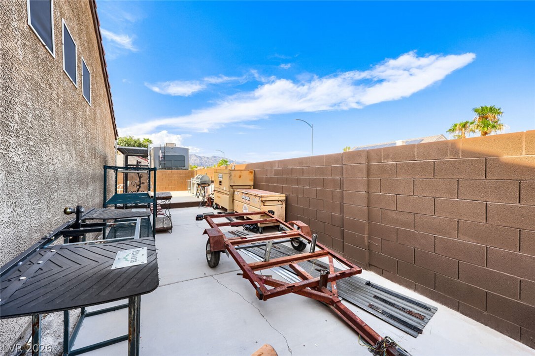 2402 White Sails Court North Las Vegas NV 89031