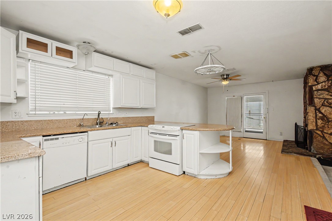 4176 Vancouver Avenue Las Vegas NV 89121