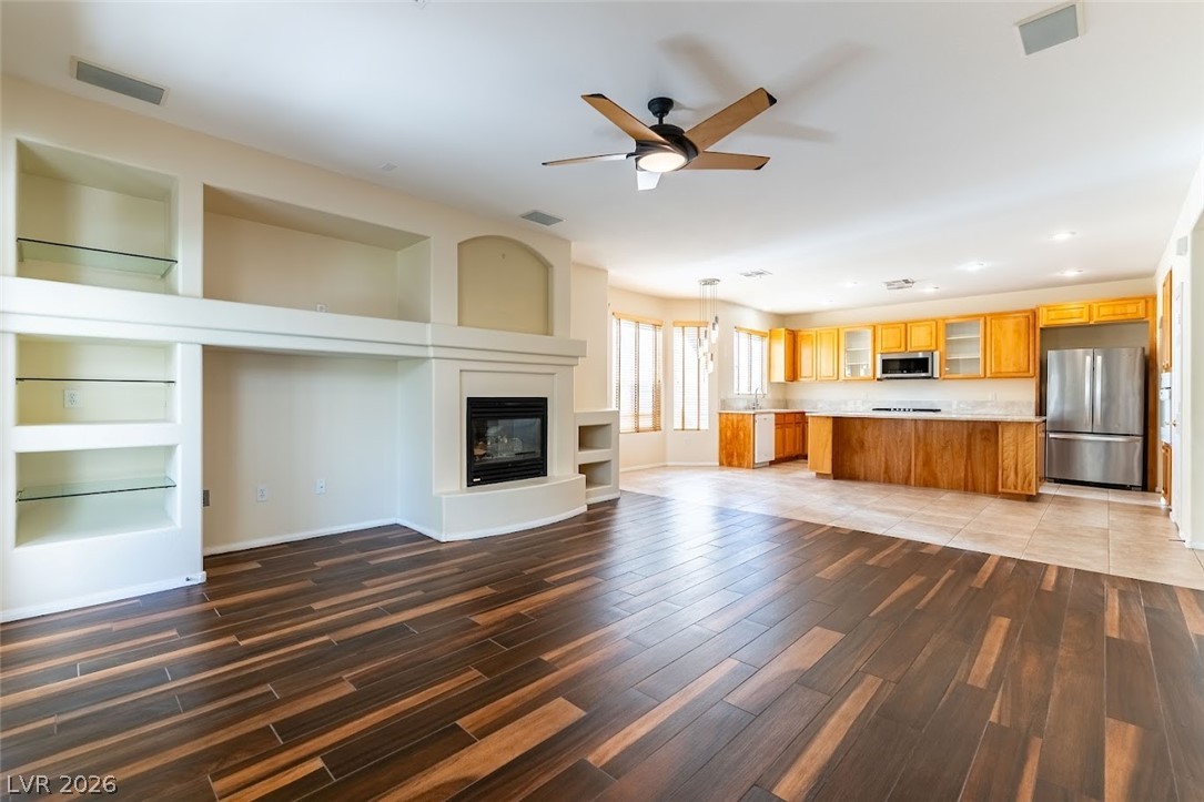 240 Whitly Bay Avenue Las Vegas NV 89148