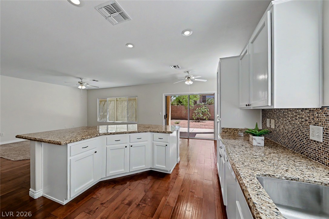 2565 Gilbertville Avenue Henderson NV 89052