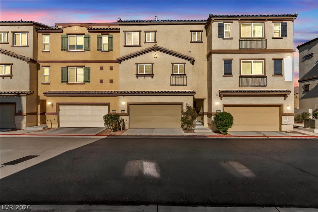 1525 Spiced Wine Avenue 27104 Henderson NV 89074