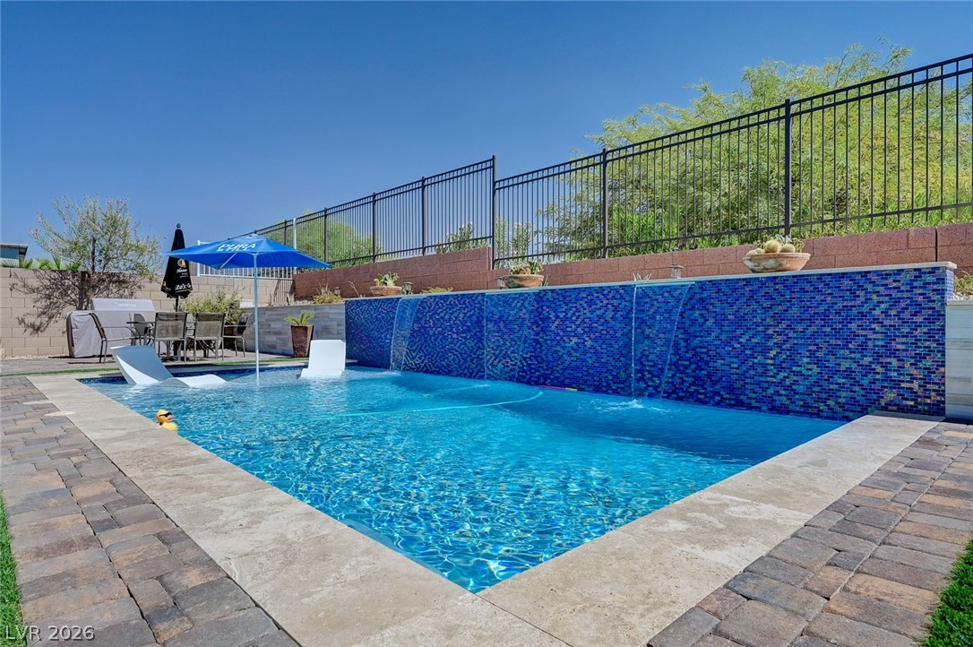 33 Reverie Heights Avenue Henderson NV 89011