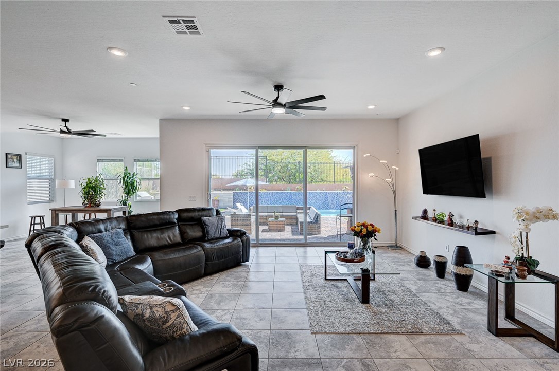 33 Reverie Heights Avenue Henderson NV 89011