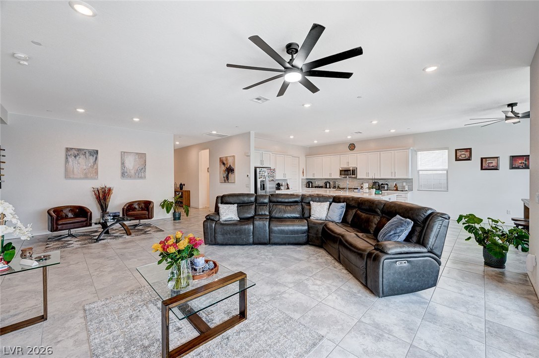 33 Reverie Heights Avenue Henderson NV 89011