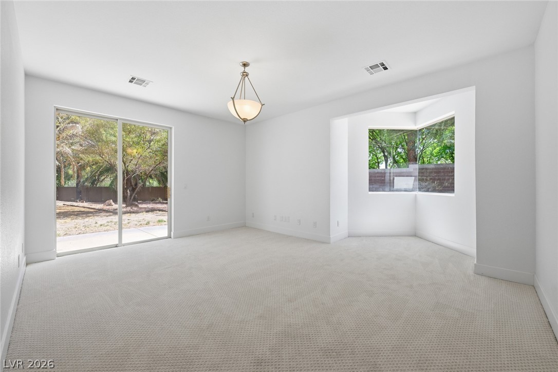 8821 Greensboro Lane Las Vegas NV 89134