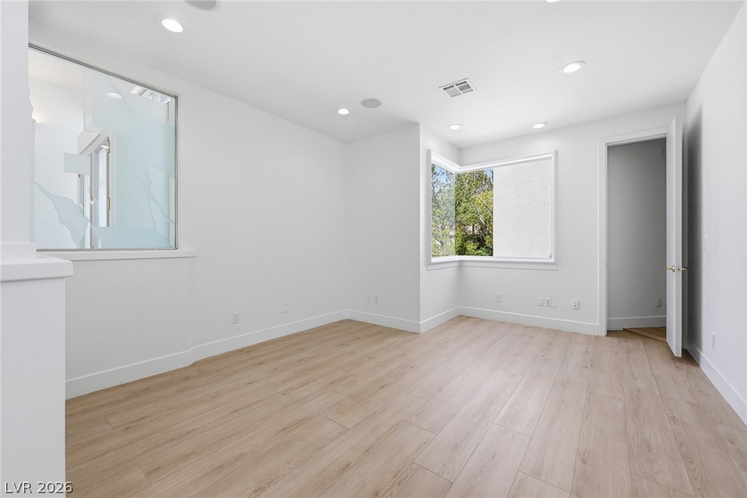 8821 Greensboro Lane Las Vegas NV 89134
