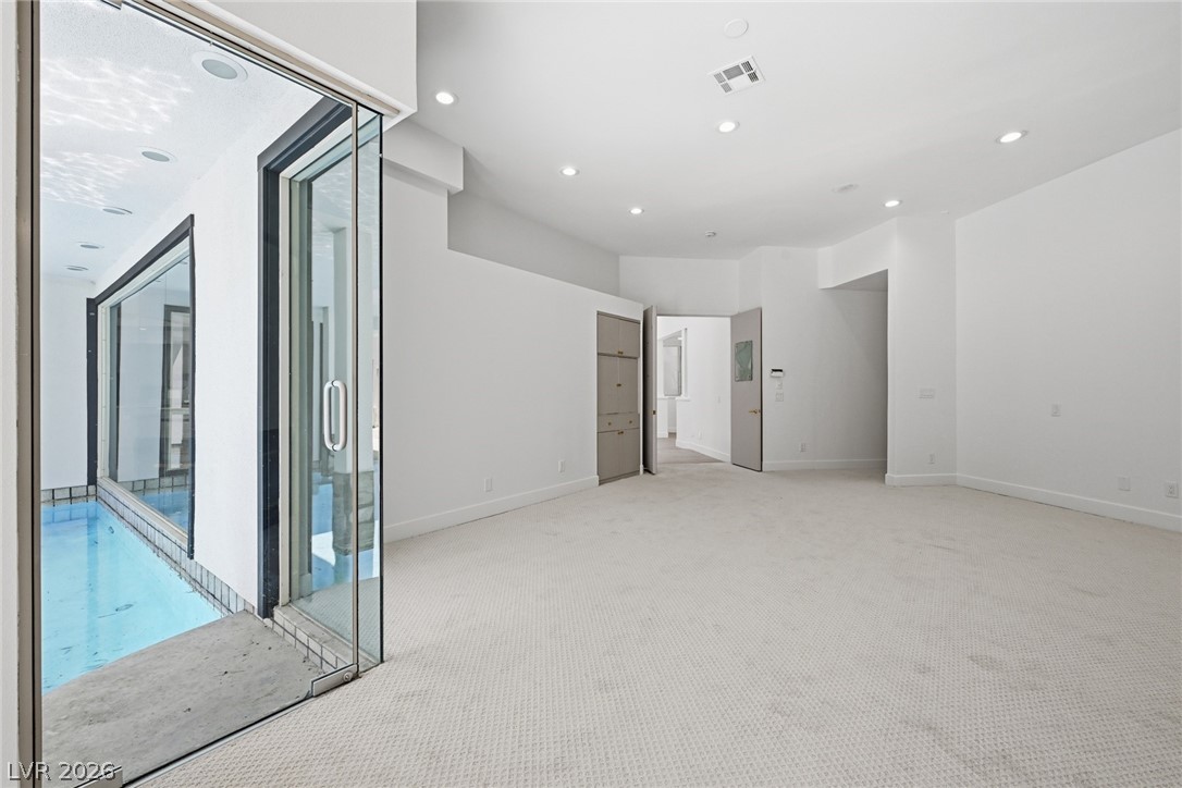 8821 Greensboro Lane Las Vegas NV 89134