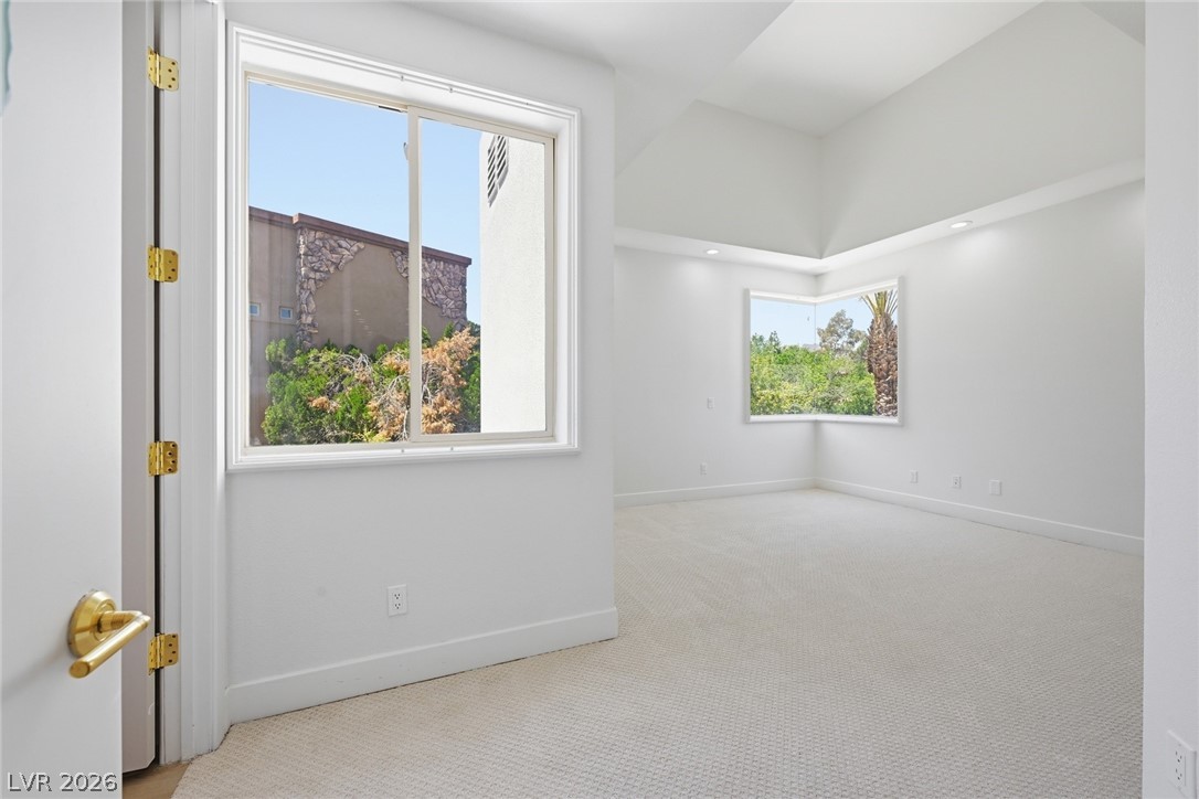 8821 Greensboro Lane Las Vegas NV 89134