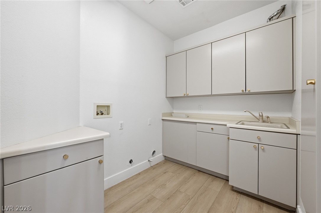 8821 Greensboro Lane Las Vegas NV 89134