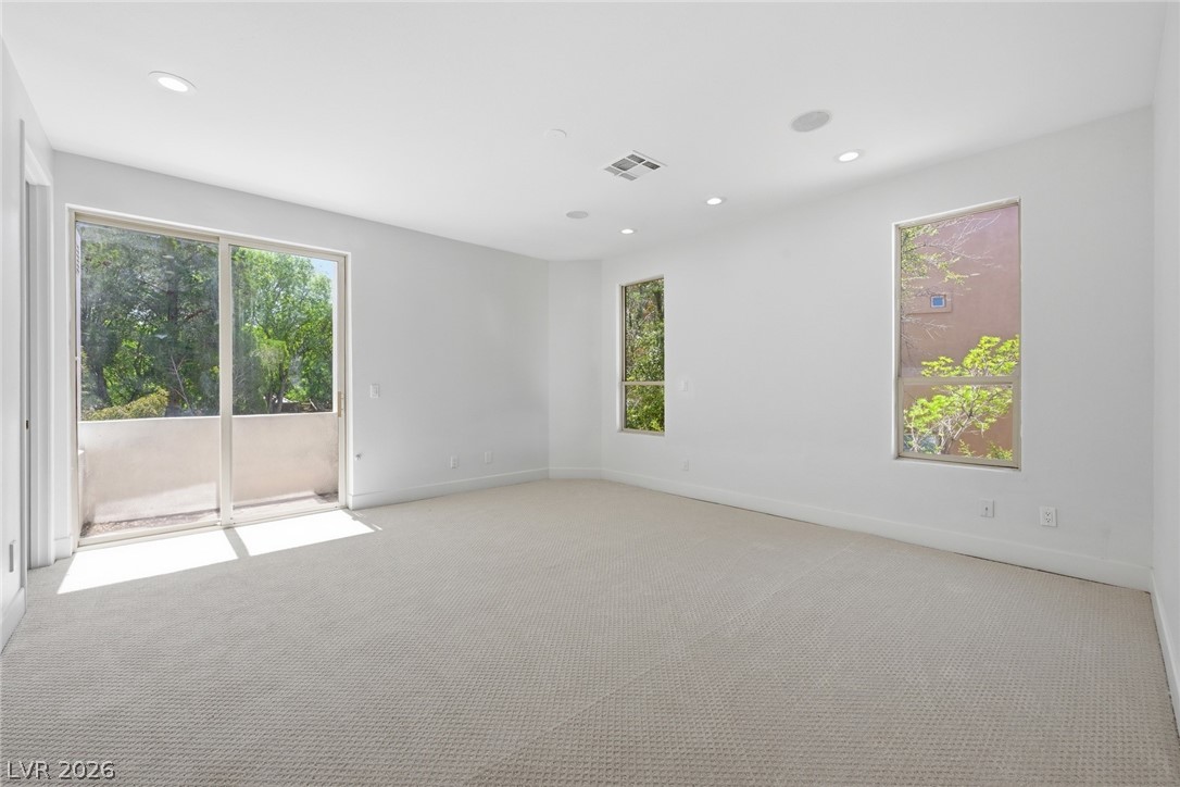 8821 Greensboro Lane Las Vegas NV 89134