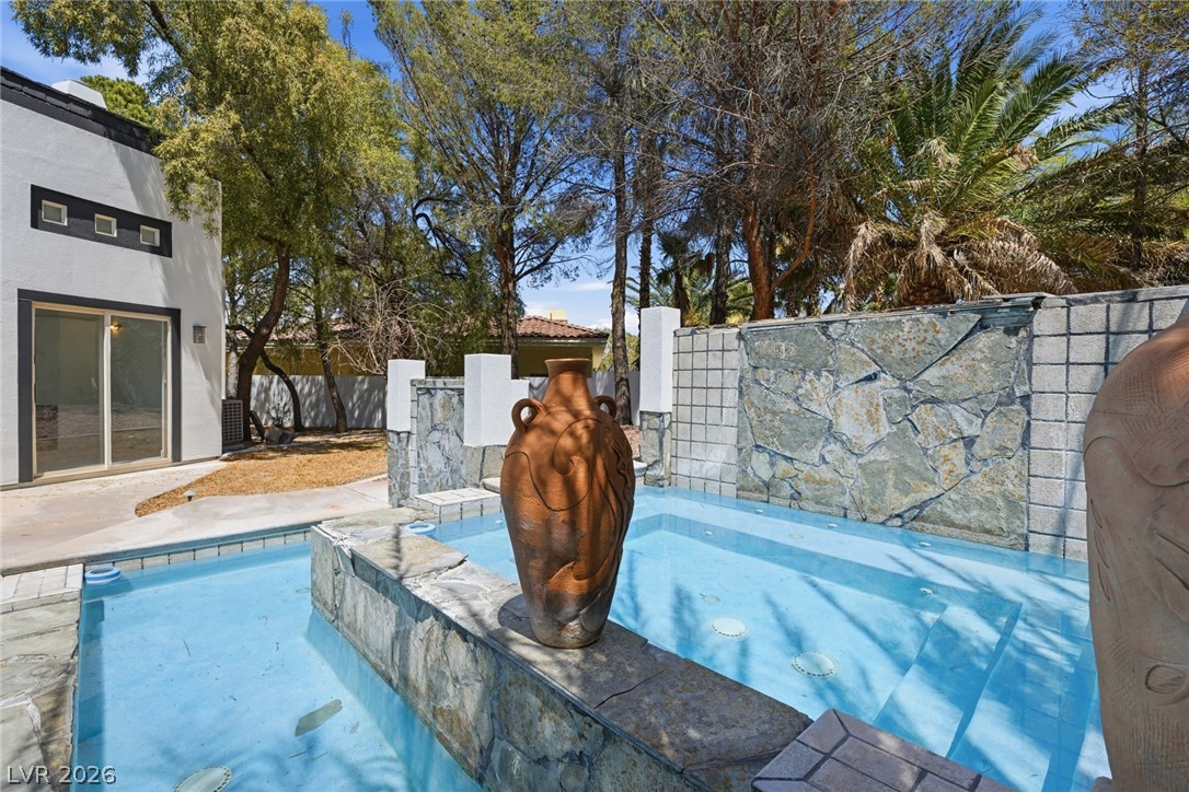 8821 Greensboro Lane Las Vegas NV 89134