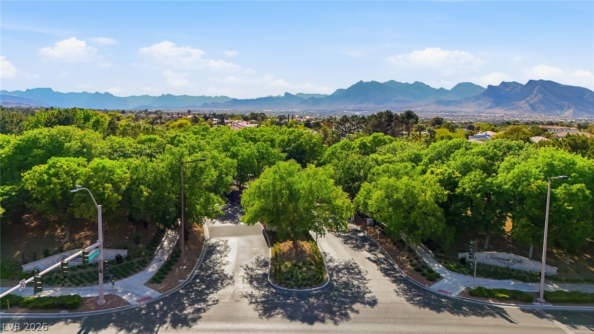8821 Greensboro Lane Las Vegas NV 89134