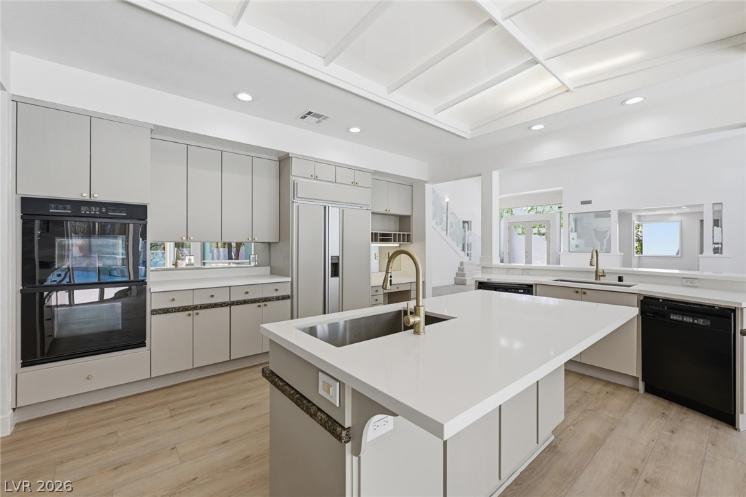 8821 Greensboro Lane Las Vegas NV 89134