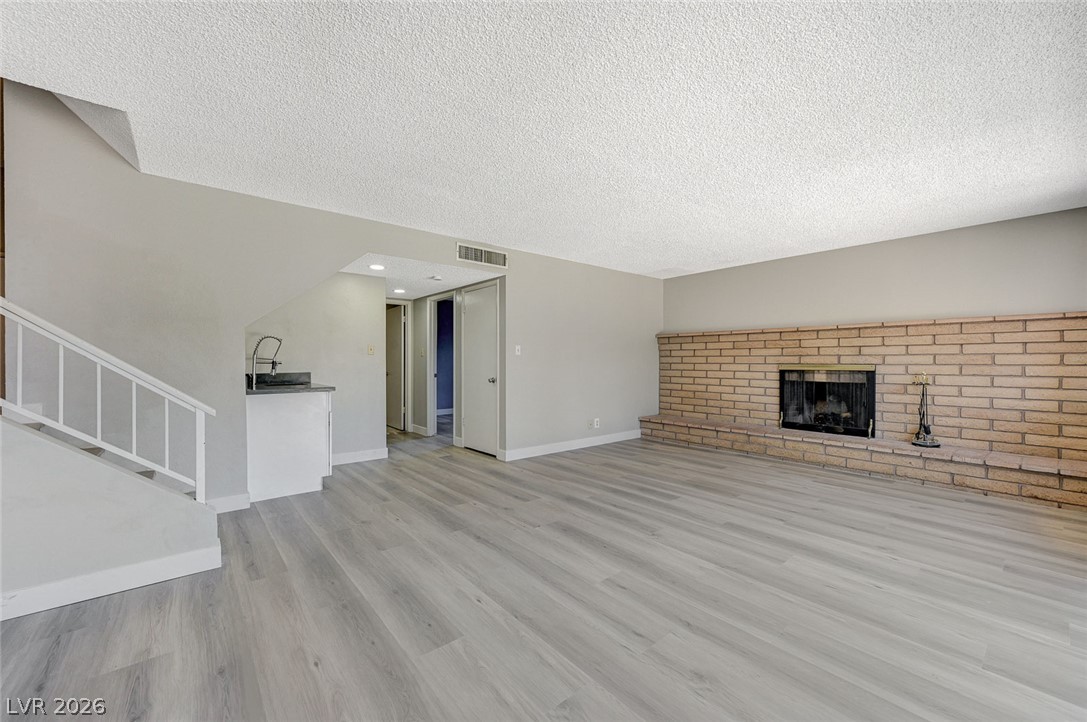 5872 Buhl Court Las Vegas NV 89103