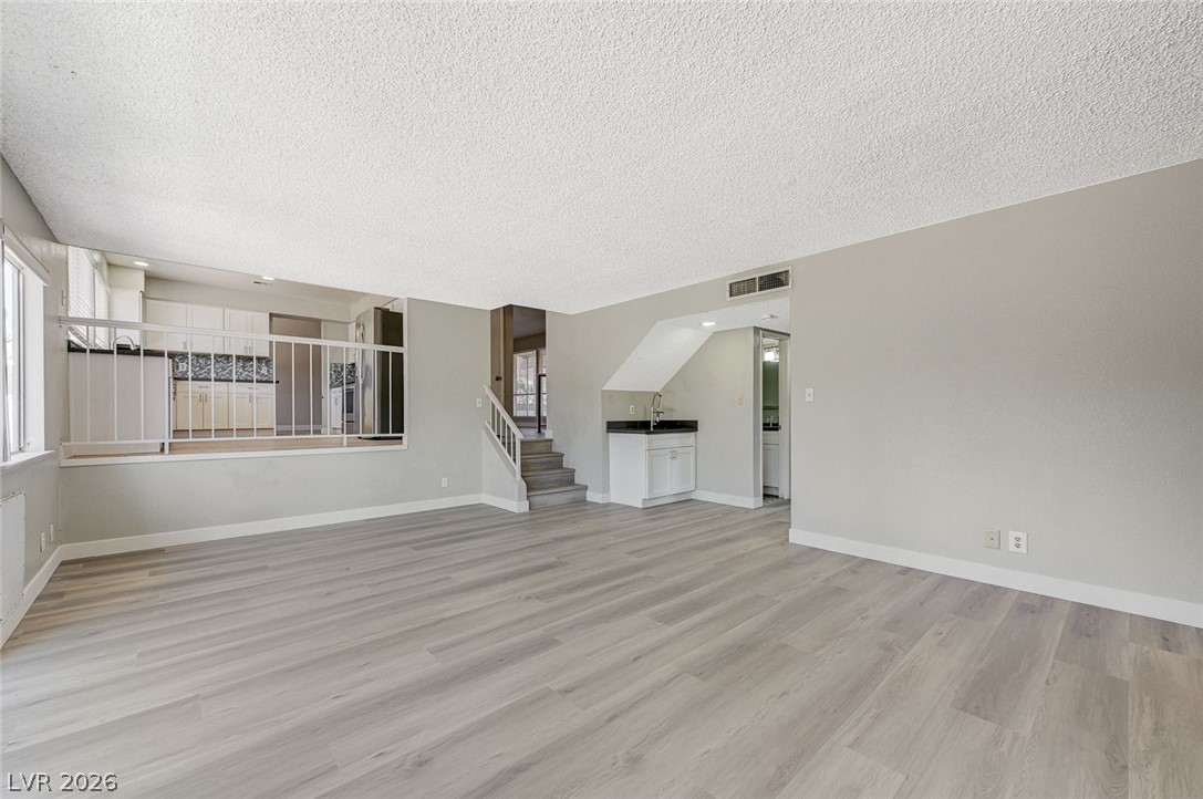 5872 Buhl Court Las Vegas NV 89103