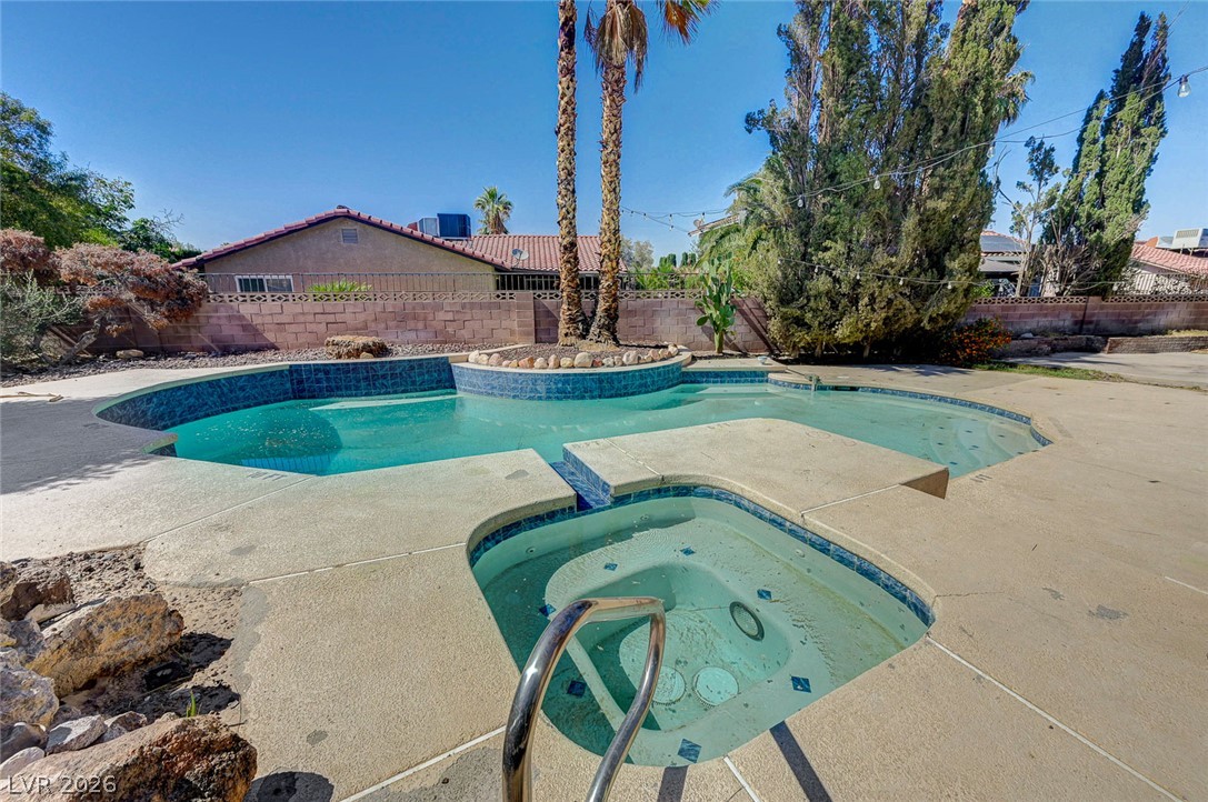 5872 Buhl Court Las Vegas NV 89103