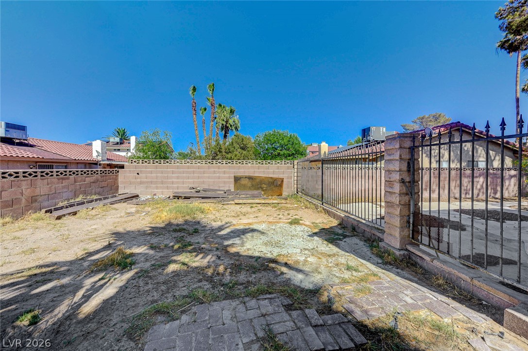5872 Buhl Court Las Vegas NV 89103